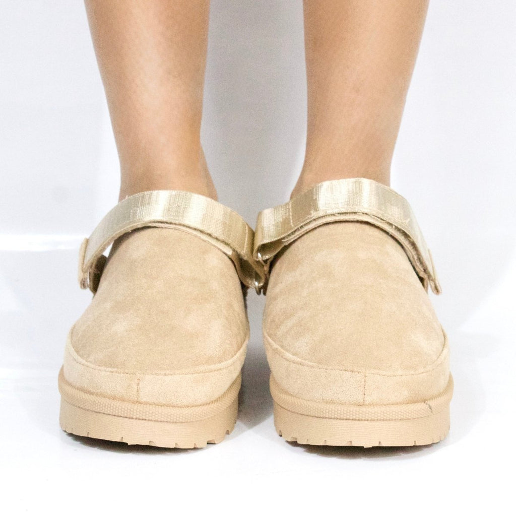 MULE 80960 BEIGE - KiraZapatería