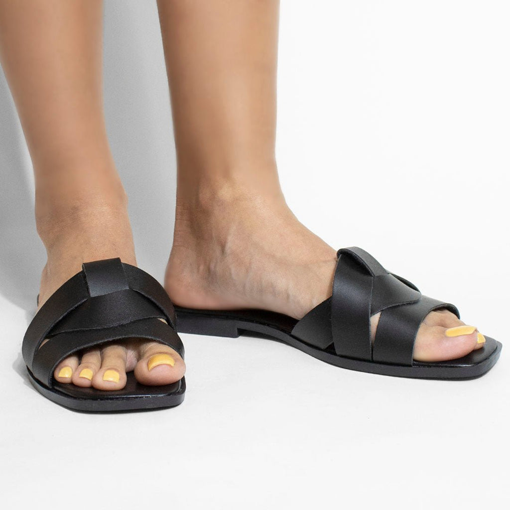 Sandalia 109 Negra - KiraZapatería