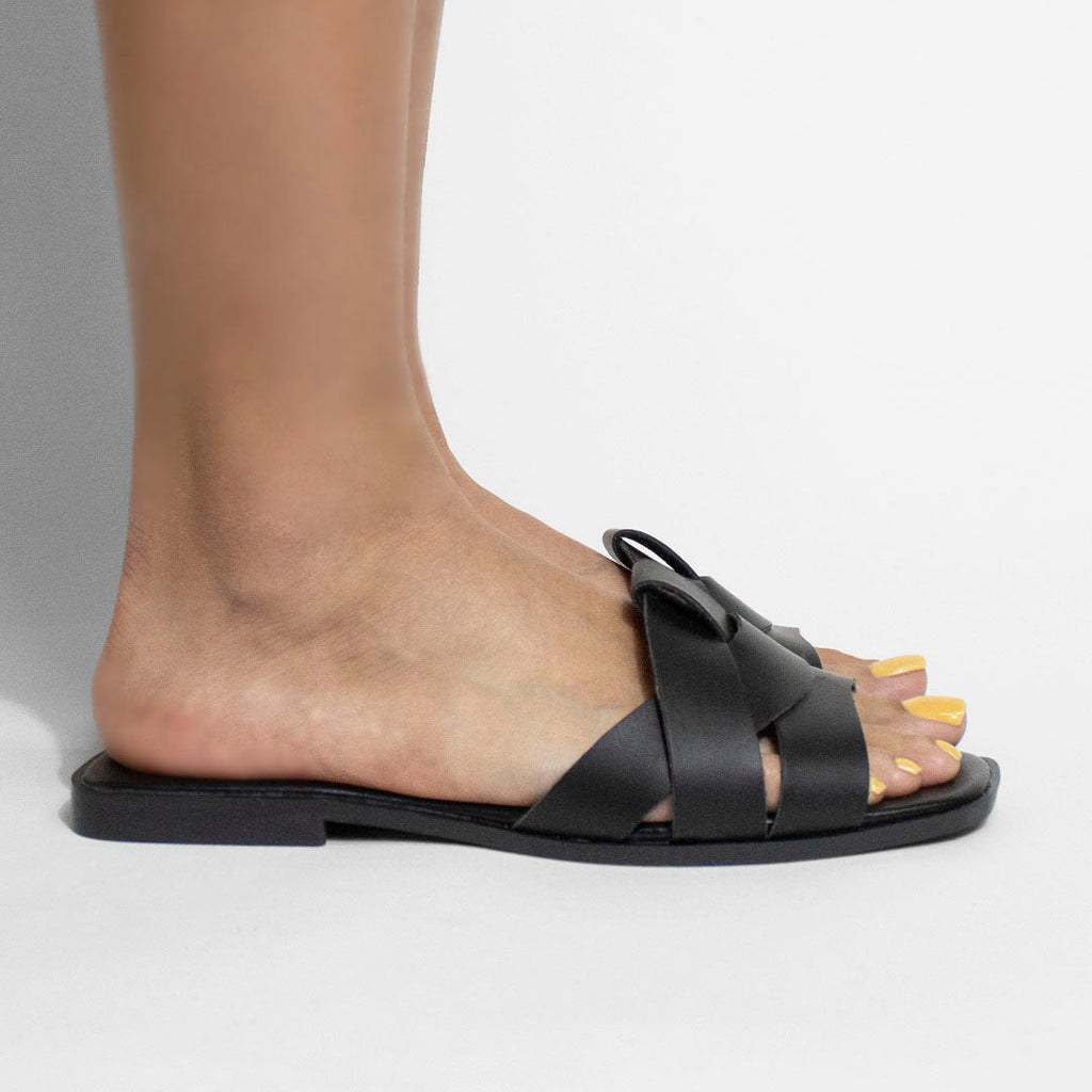 Sandalia 109 Negra - KiraZapatería